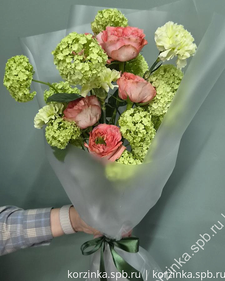 Букет Розы и вибурнум